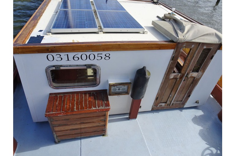 Dutch Barge 24.72 with TRIWV