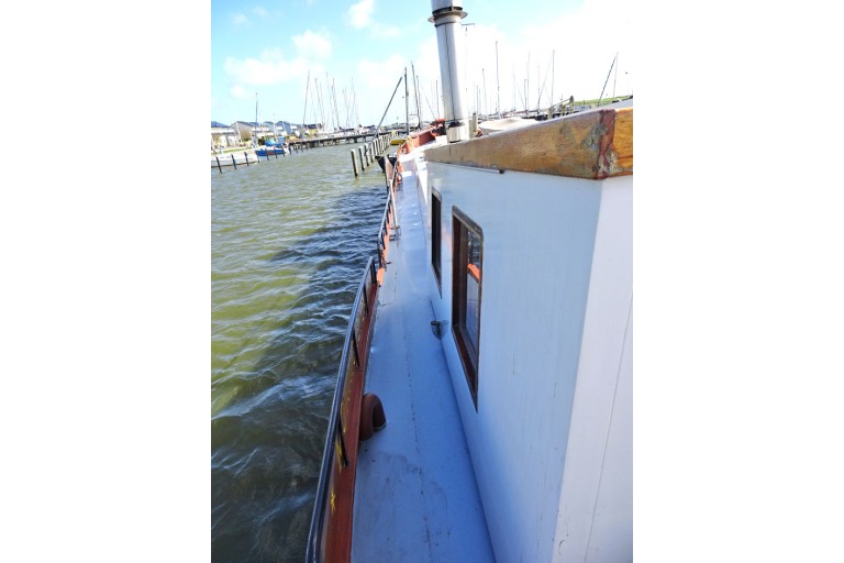 Dutch Barge 24.72 with TRIWV