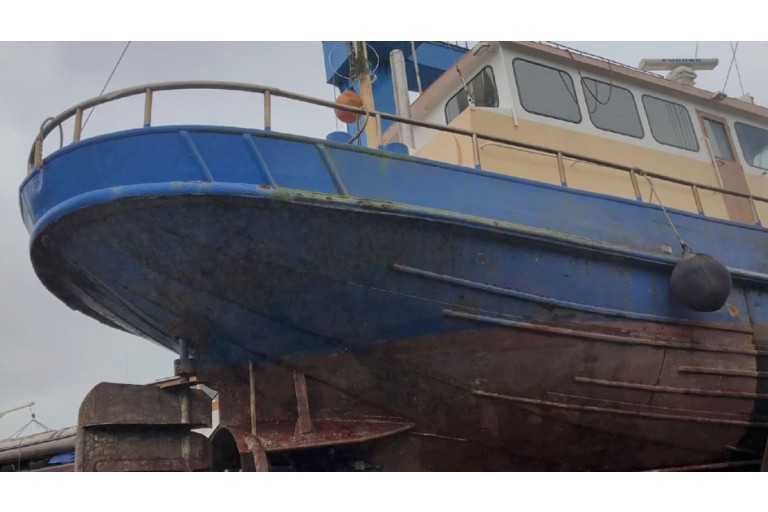 Sailing Live Aboard hull with TRIWV