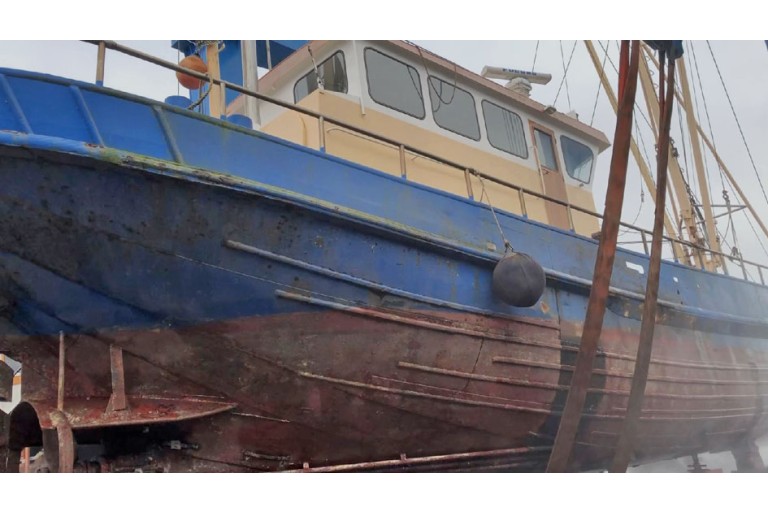 Sailing Live Aboard hull with TRIWV