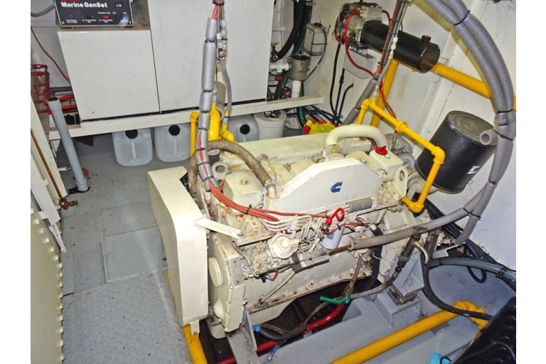 Peniche Hollandaise 27.05 avec certificat Luxe Motor