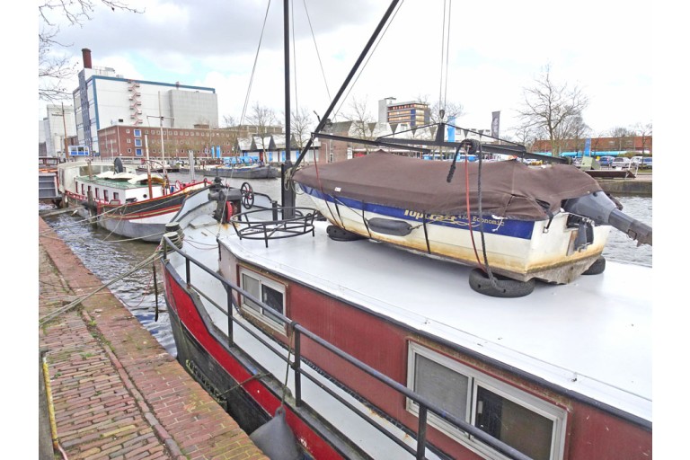 Peniche Hollandaise 27.05 avec certificat Luxe Motor