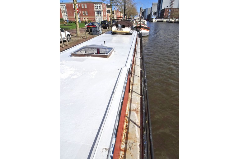 Peniche Hollandaise 27.05 avec certificat Luxe Motor