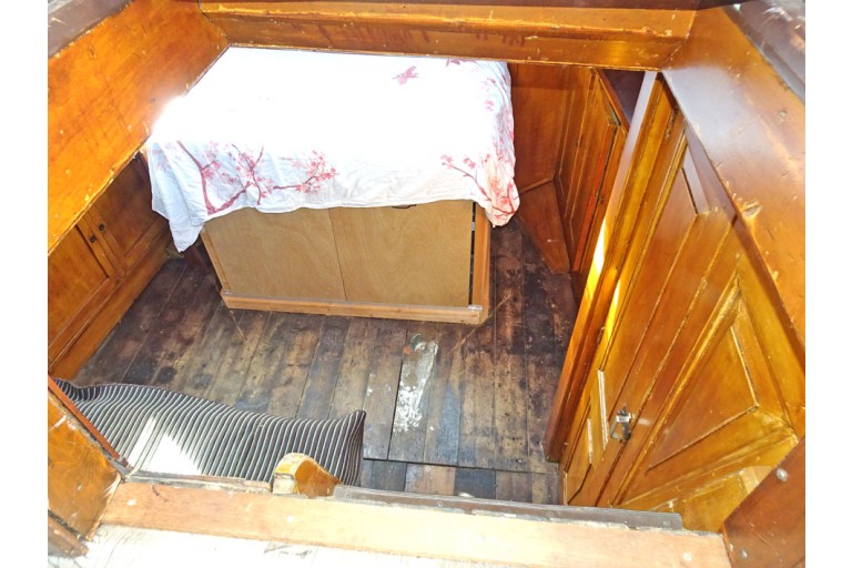 Peniche Hollandaise 27.05 avec certificat Luxe Motor