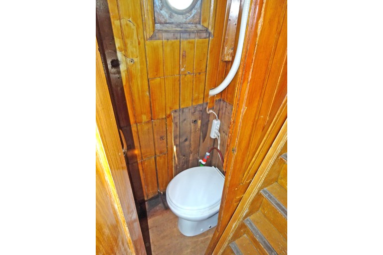 Peniche Hollandaise 27.05 avec certificat Luxe Motor