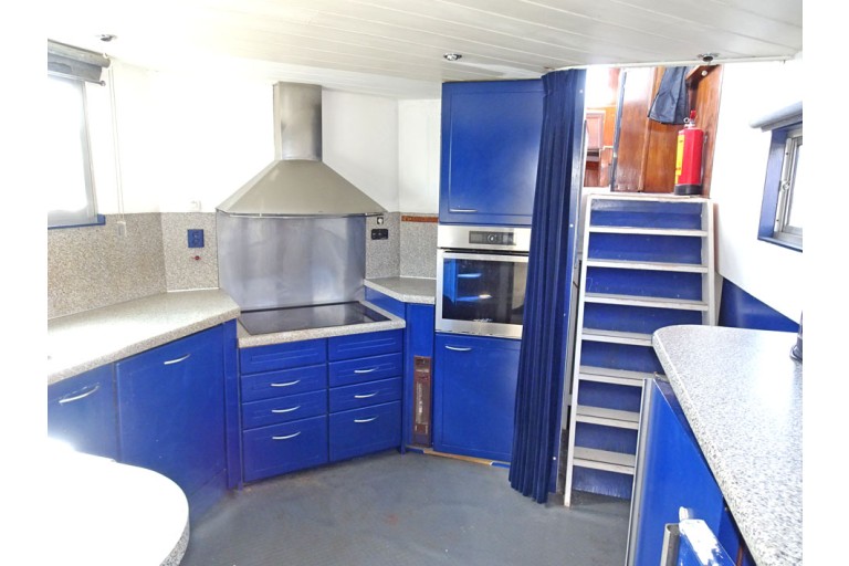 Peniche Hollandaise 27.05 avec certificat Luxe Motor