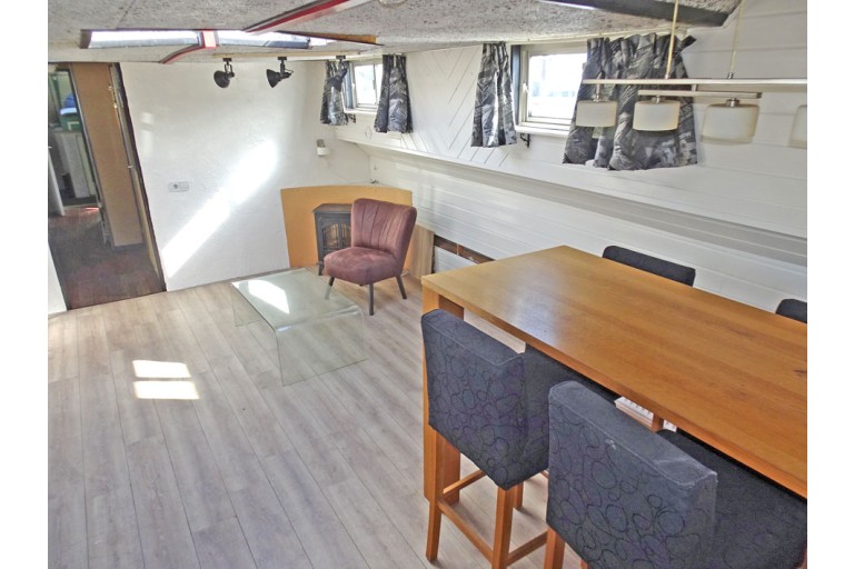 Peniche Hollandaise 27.05 avec certificat Luxe Motor