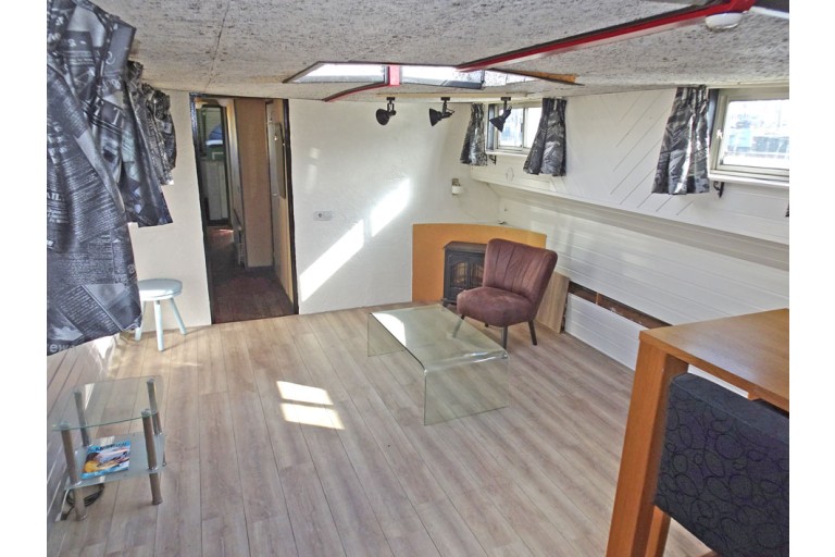 Peniche Hollandaise 27.05 avec certificat Luxe Motor