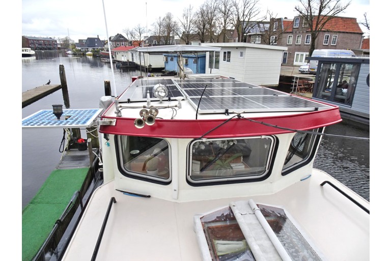 Dutch Barge 20.28 with TRIWV