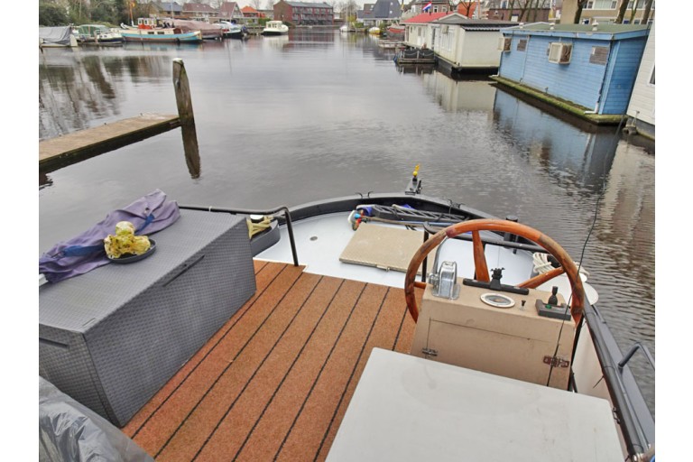 Dutch Barge 20.28 with TRIWV