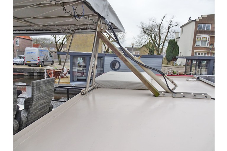 Dutch Barge 20.28 with TRIWV
