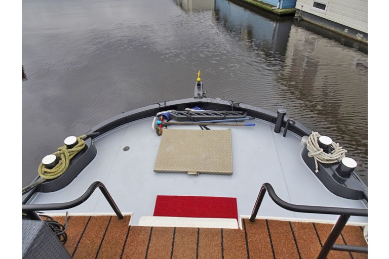 Dutch Barge 20.28 with TRIWV