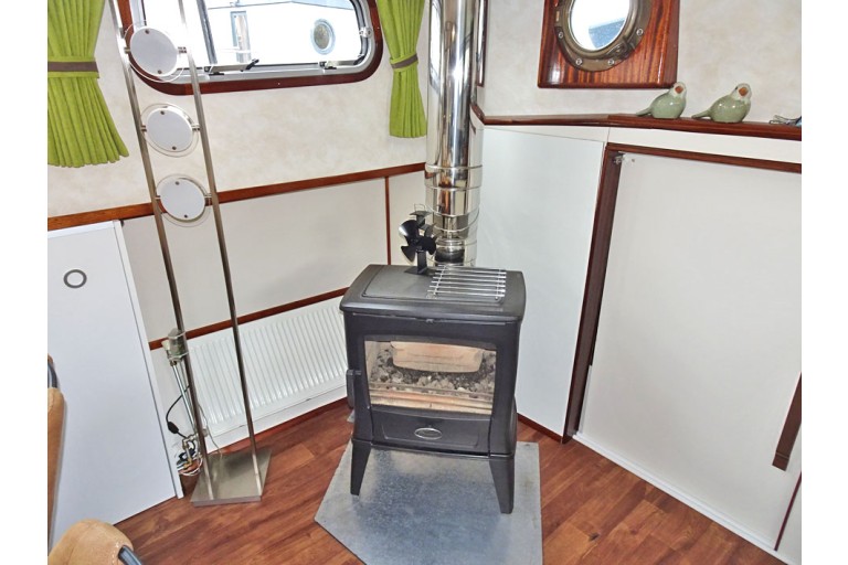 Dutch Barge 20.28 with TRIWV