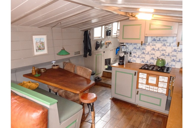 Dutch Barge 21.50 with TRIWV