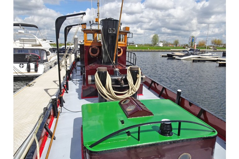 Tugboat Antonie II with TRIWV