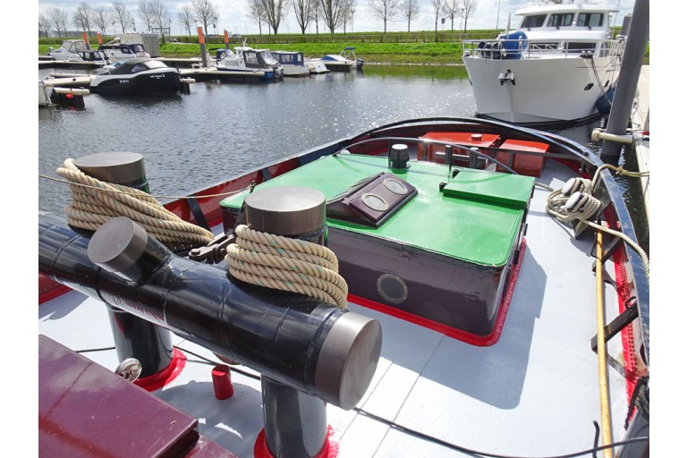 Tugboat Antonie II with TRIWV