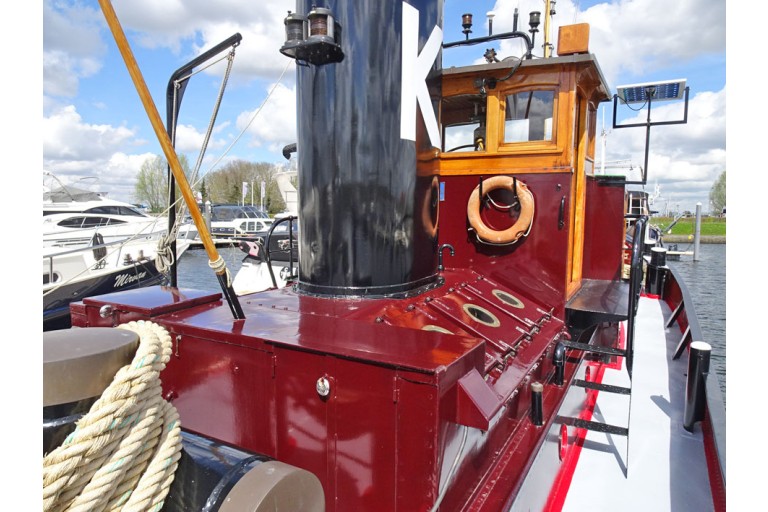 Tugboat Antonie II with TRIWV