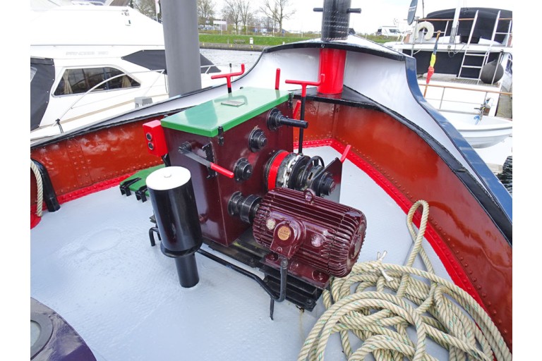 Tugboat Antonie II with TRIWV