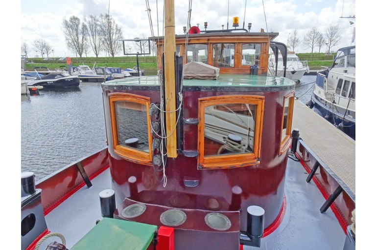 Tugboat Antonie II with TRIWV