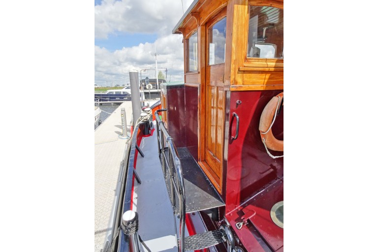 Tugboat Antonie II with TRIWV