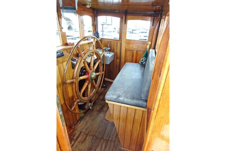 Tugboat Antonie II with TRIWV