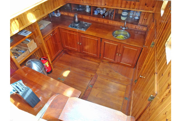 Tugboat Antonie II with TRIWV