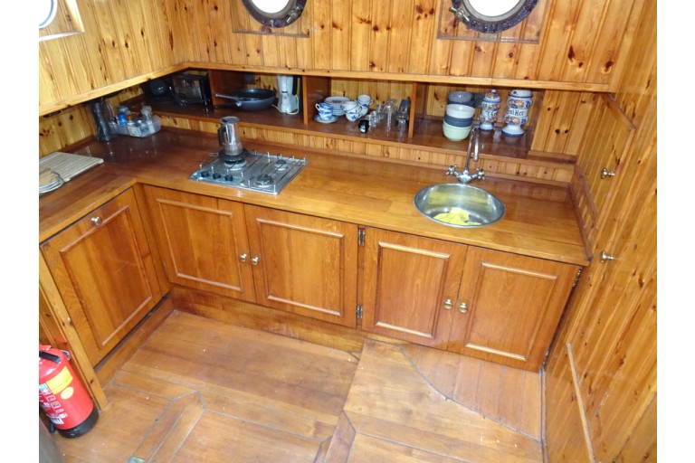 Tugboat Antonie II with TRIWV