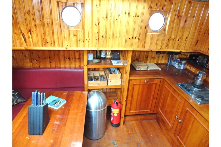 Tugboat Antonie II with TRIWV