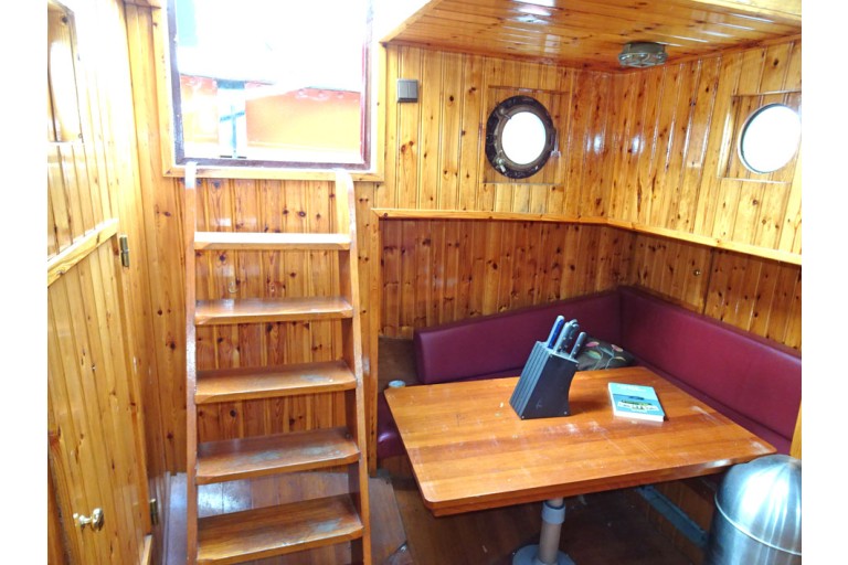 Tugboat Antonie II with TRIWV