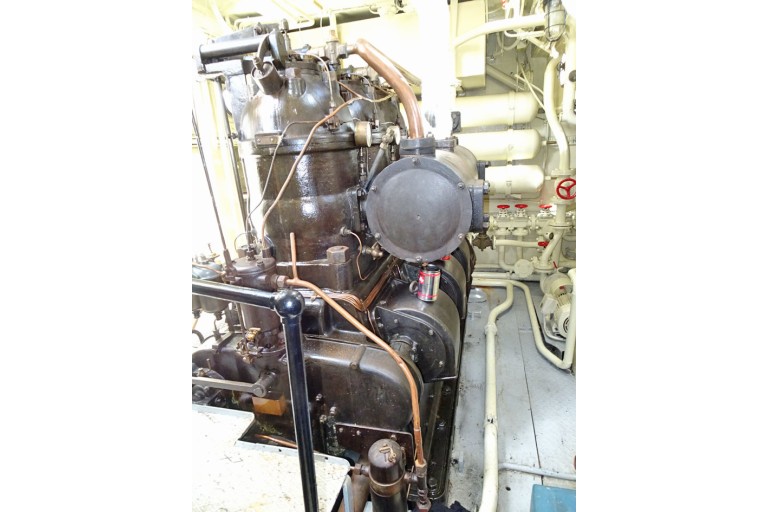 Tugboat Antonie II with TRIWV