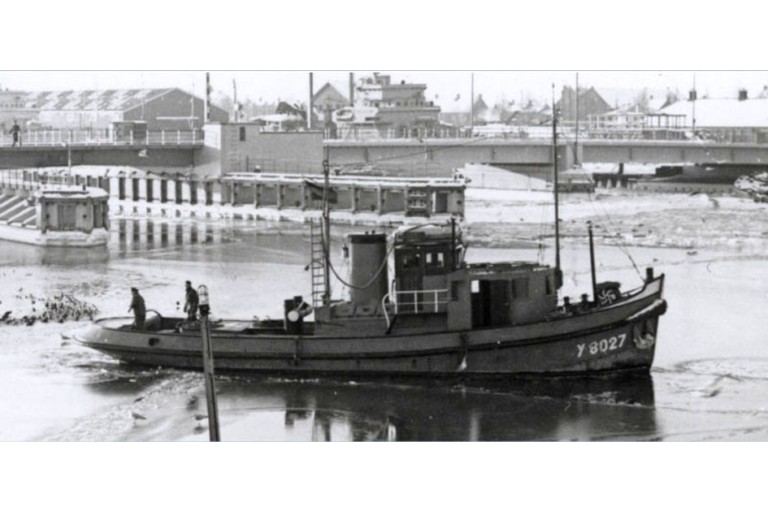 Tugboat Antonie II with TRIWV