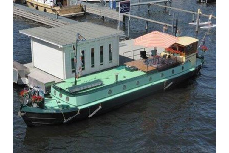 Fahrendes Wohnschiff 17.30