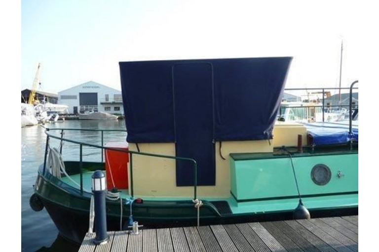 Fahrendes Wohnschiff 17.30