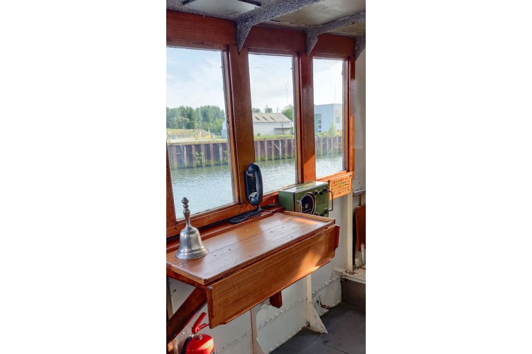 ex-Inspection vessel with TRIWV