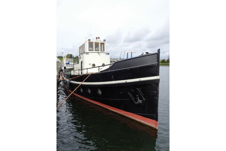 ex-Inspection vessel with TRIWV