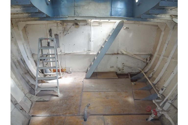 ex-Inspection vessel with TRIWV