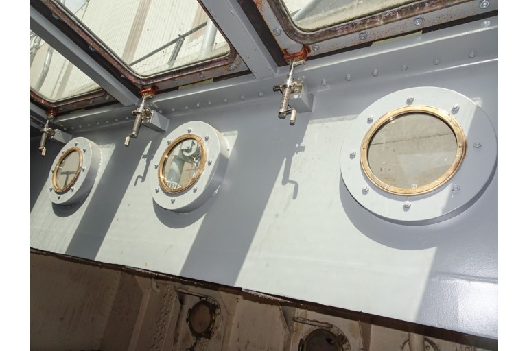 ex-Inspection vessel with TRIWV