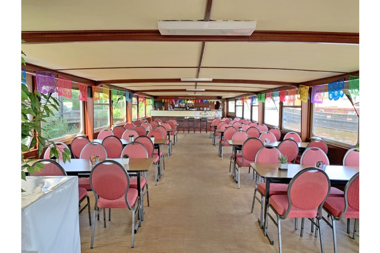 Fahrgastschiff 200 gäste