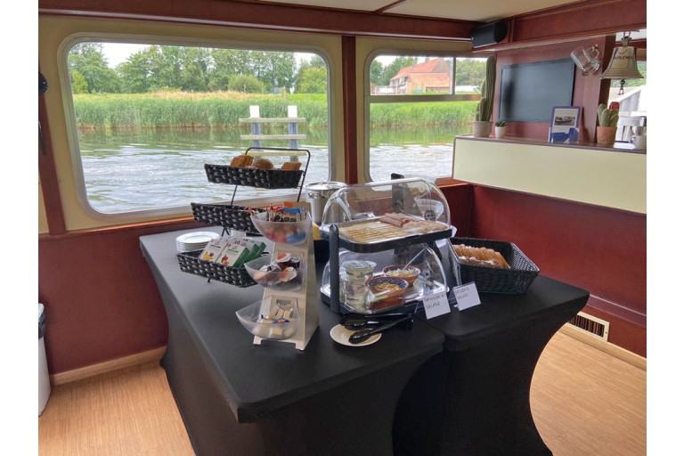 Fahrgastschiff 200 gäste