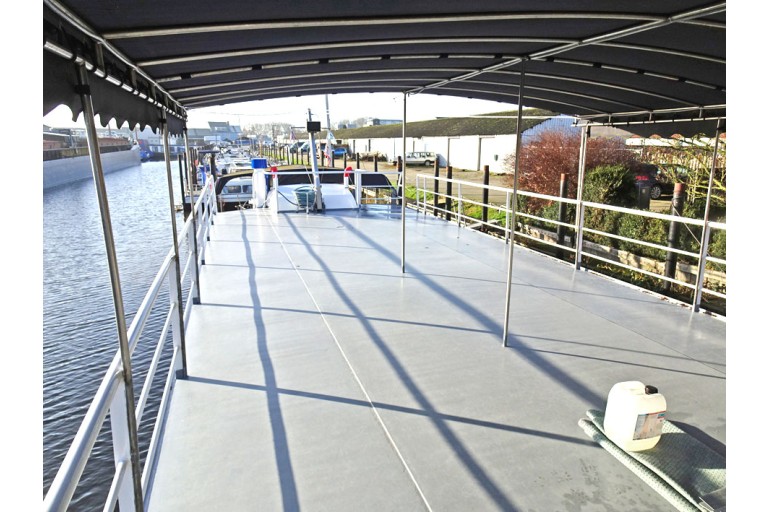 Fahrgastschiff 200 gäste