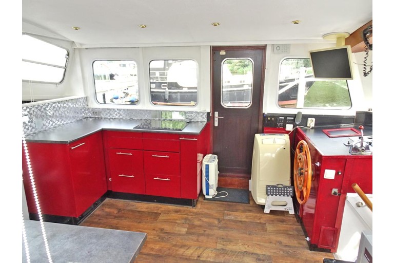 Motor Cutter 16.36, Live Aboard with TRIWV