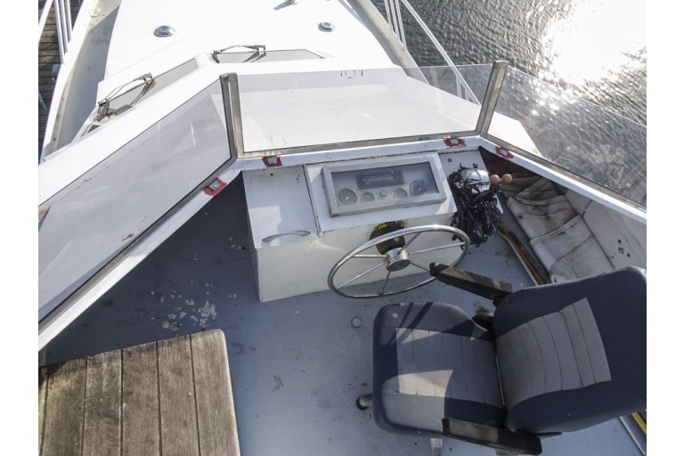 Motor cruiser Goya 12.50 Flybridge