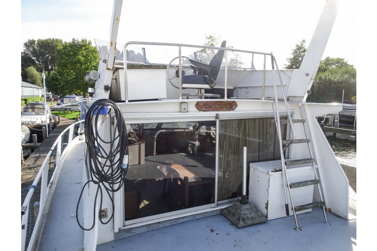 Motor cruiser Goya 12.50 Flybridge