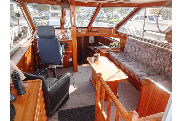 Motor cruiser Goya 12.50 Flybridge