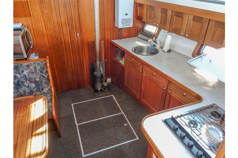Motor cruiser Goya 12.50 Flybridge