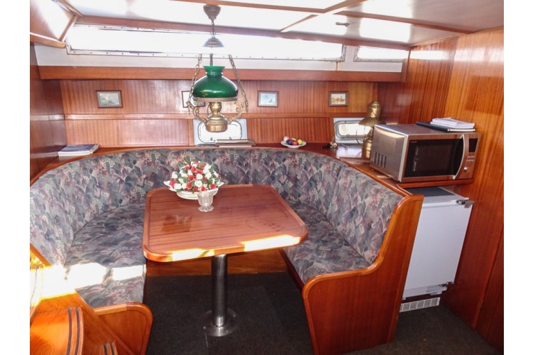 Motor cruiser Goya 12.50 Flybridge