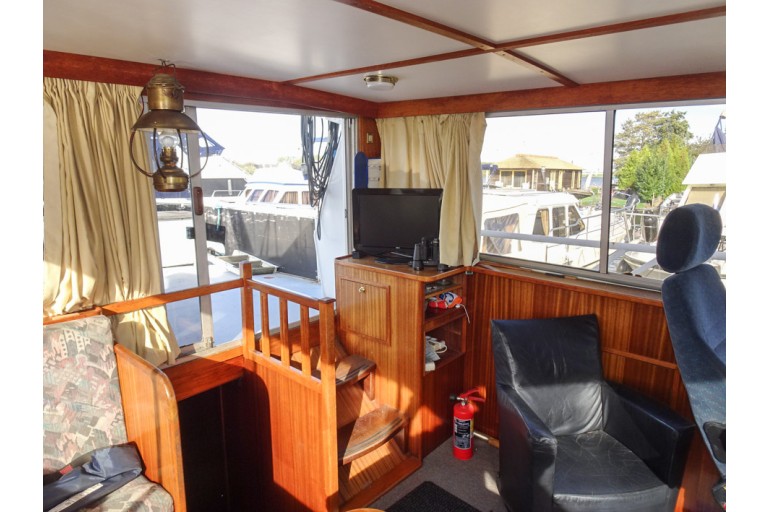 Motor cruiser Goya 12.50 Flybridge