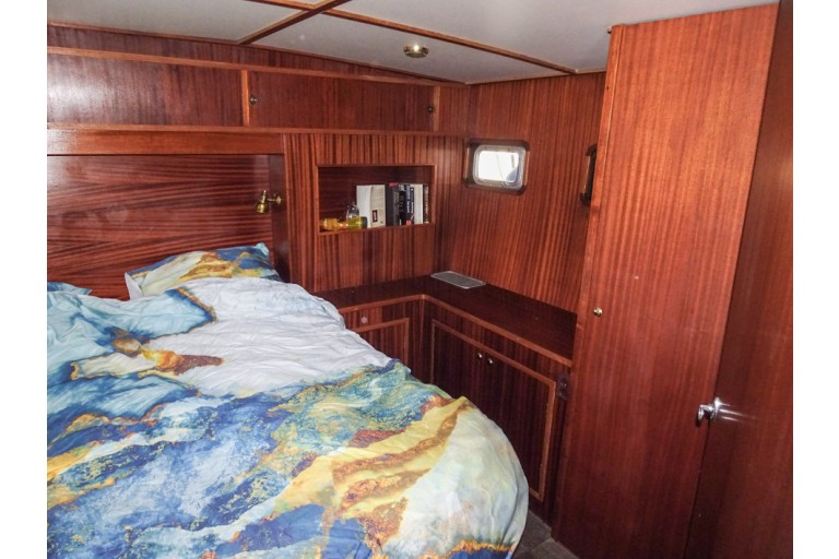 Motor cruiser Goya 12.50 Flybridge