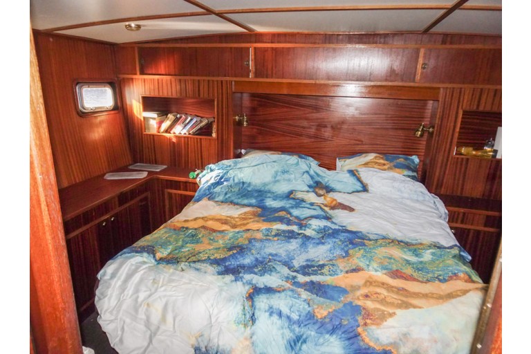 Motor cruiser Goya 12.50 Flybridge