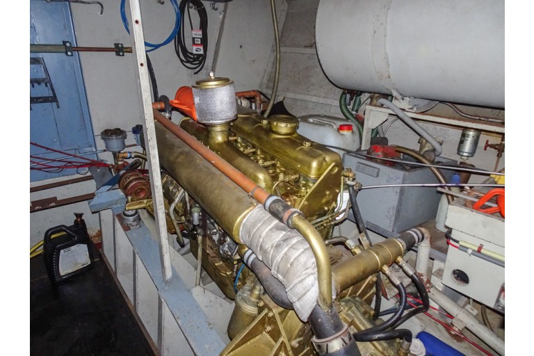 Motor cruiser Goya 12.50 Flybridge